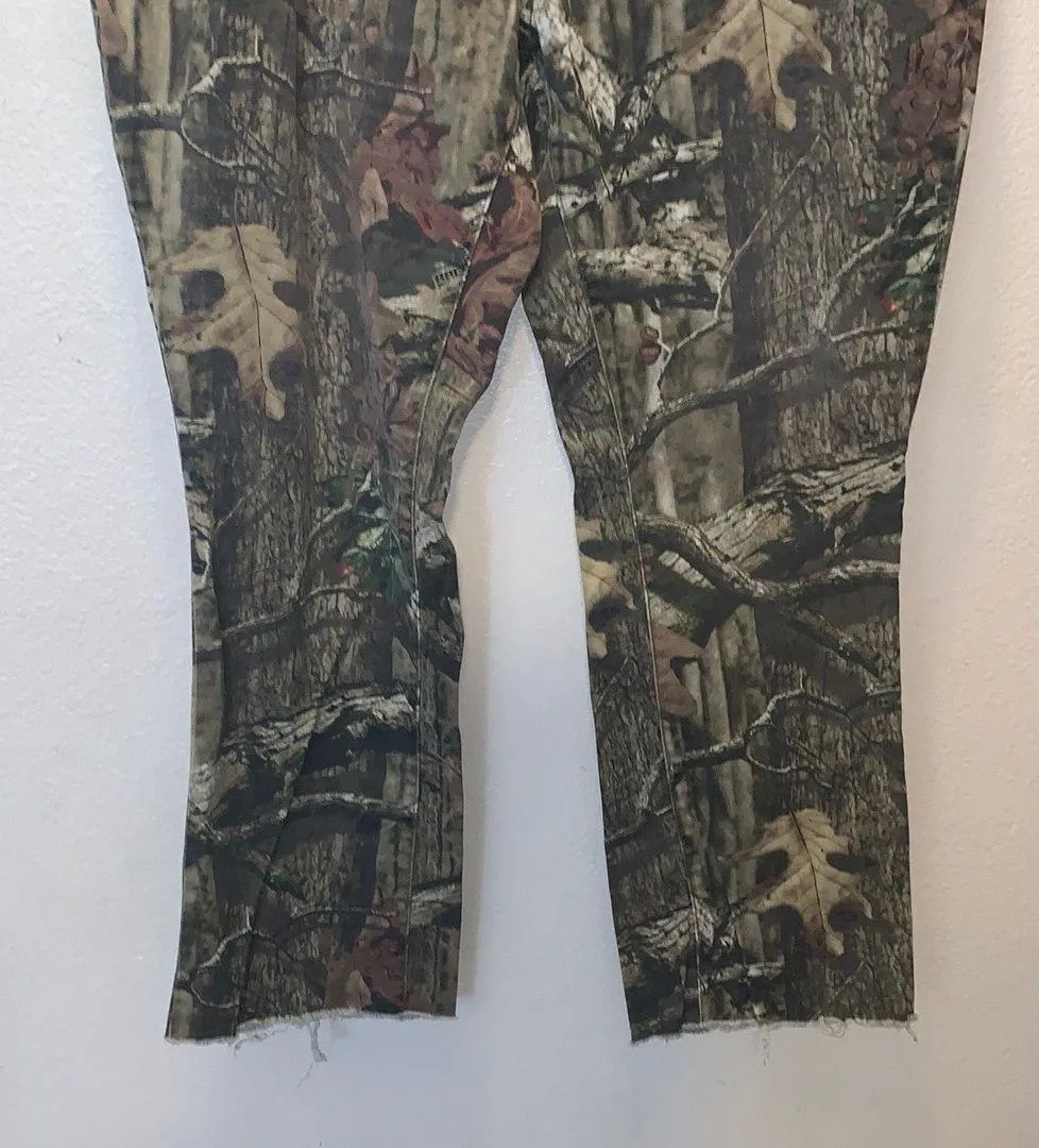 Mossy Oak Green and Brown Camo Hunting Jeans Woman’s 16 Cut Off - Image 3