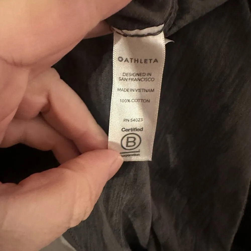 Athleta Daily Camo Crew Neck Short Sleeve‎ Tee Shirt  Size Medium - Image 3