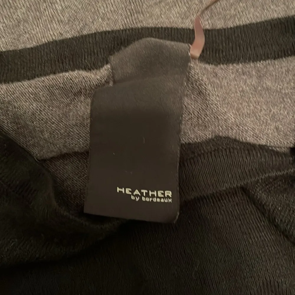 Heather by Bordeaux Black and Gray Wool Blend Sweater - Image 4