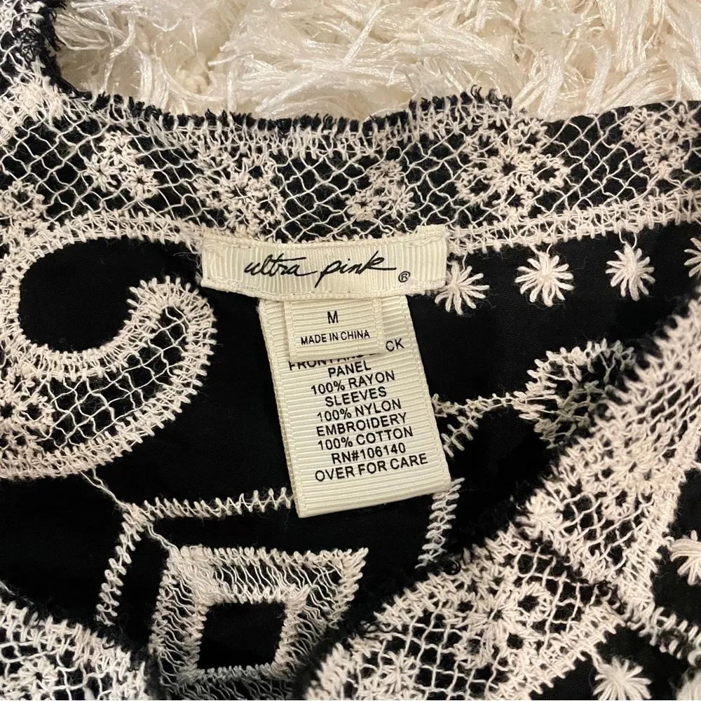 Ultra Pink Black Sheer Flowy Boho Top With Cream Embroidery Floral Size Medium - Image 2