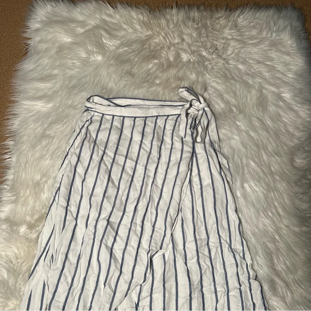 H&M L.O.G.G. Wrapover Skirt White Blue Stripes M - Image 3