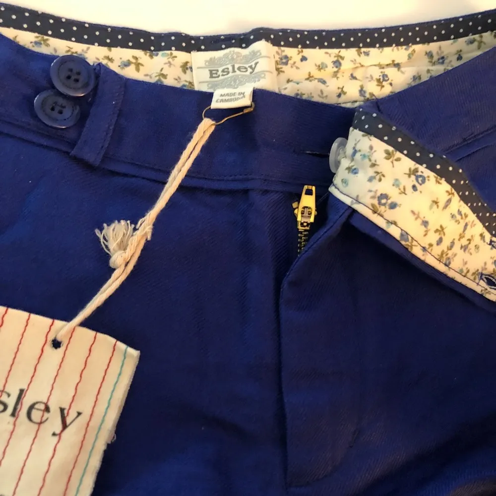NEW Esley shorts - Image 3