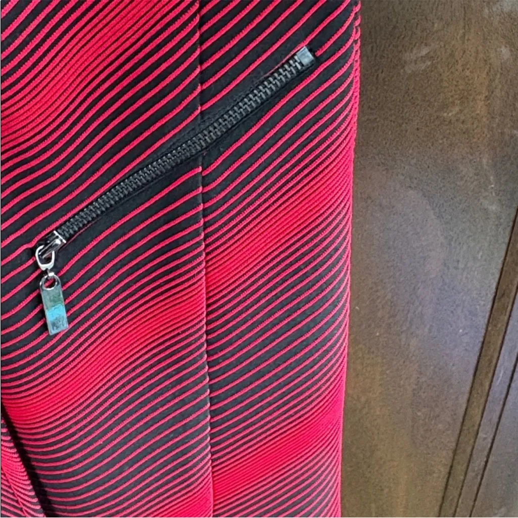 Like New Joseph Ribkoff Long Line Striped Button Front Jacket Top Red Black Sz 6 - Image 6