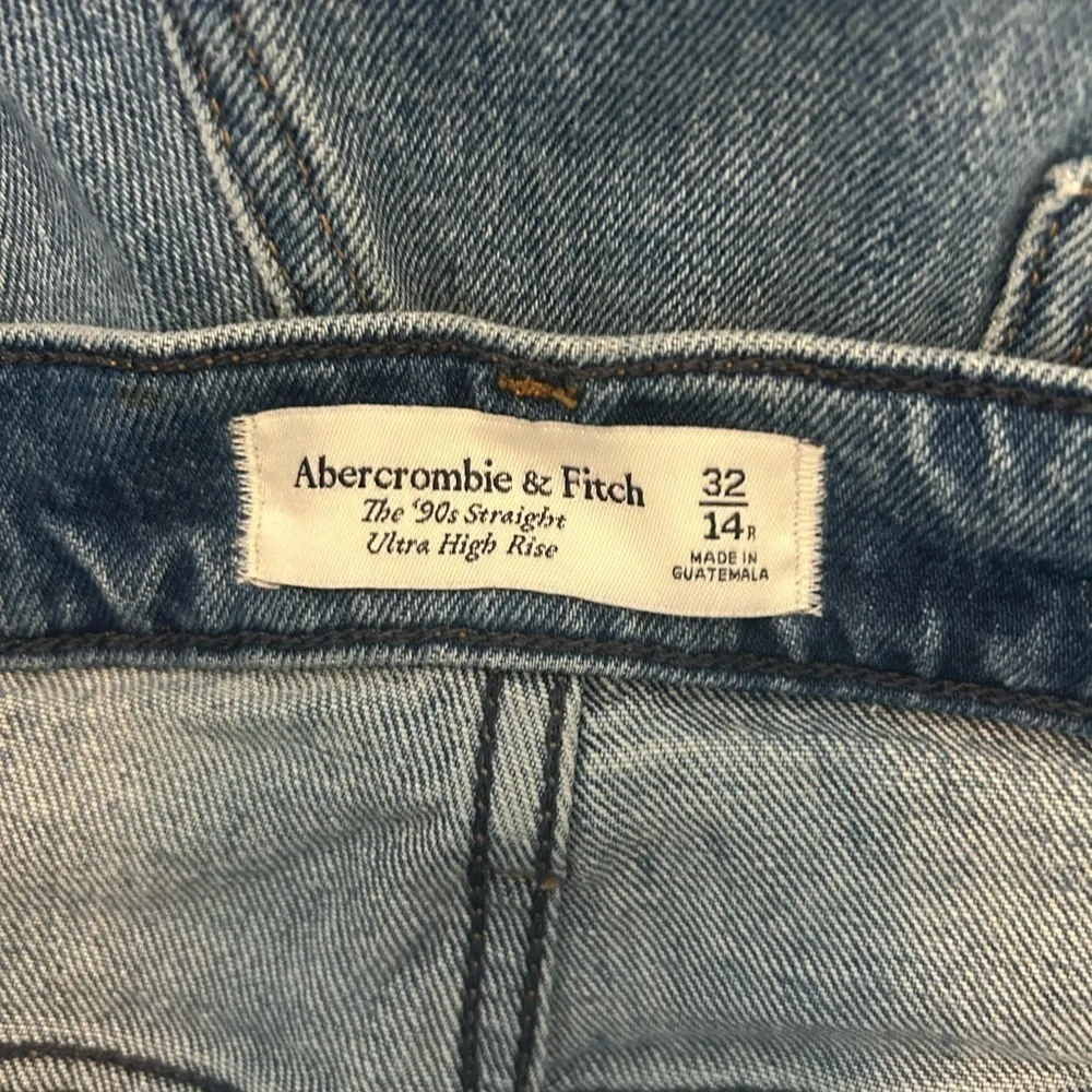 Abercrombie & Fitch Ultra High Rise 90s Straight Jean 32\14 - Image 8