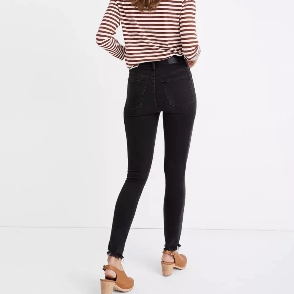 Madewell Berkeley Black 10" High-Rise Skinny Jeans Button-Through Edition - Image 2