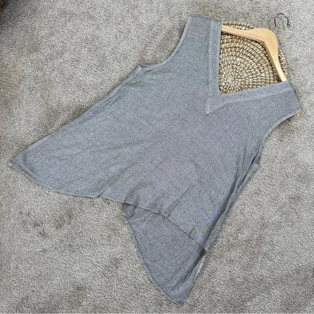 Dairi Fashion Women’s Asymmetric V - Image 5