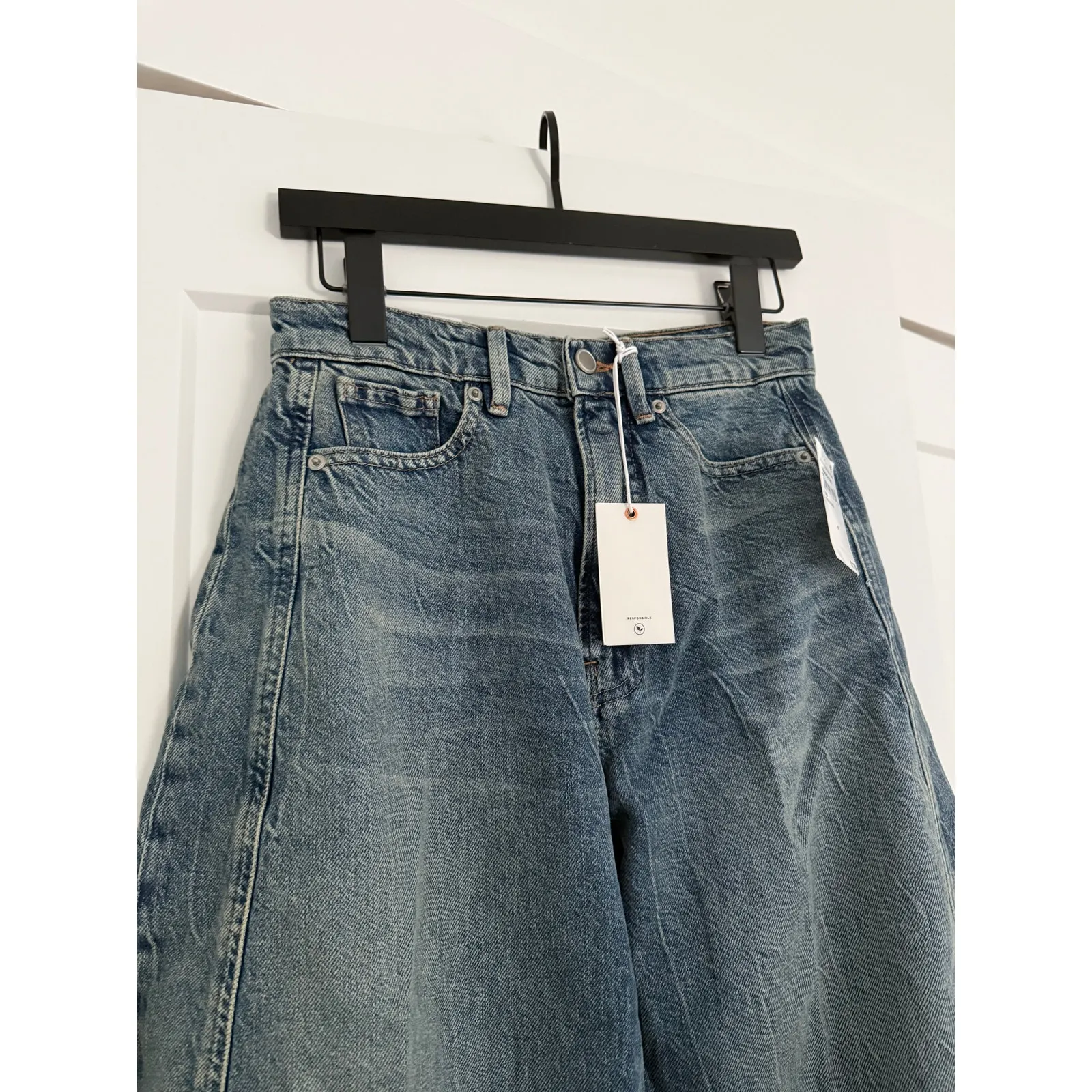 $179 New Good American Good Extreme Barrel Jeans - 00 / 24 - Image 9