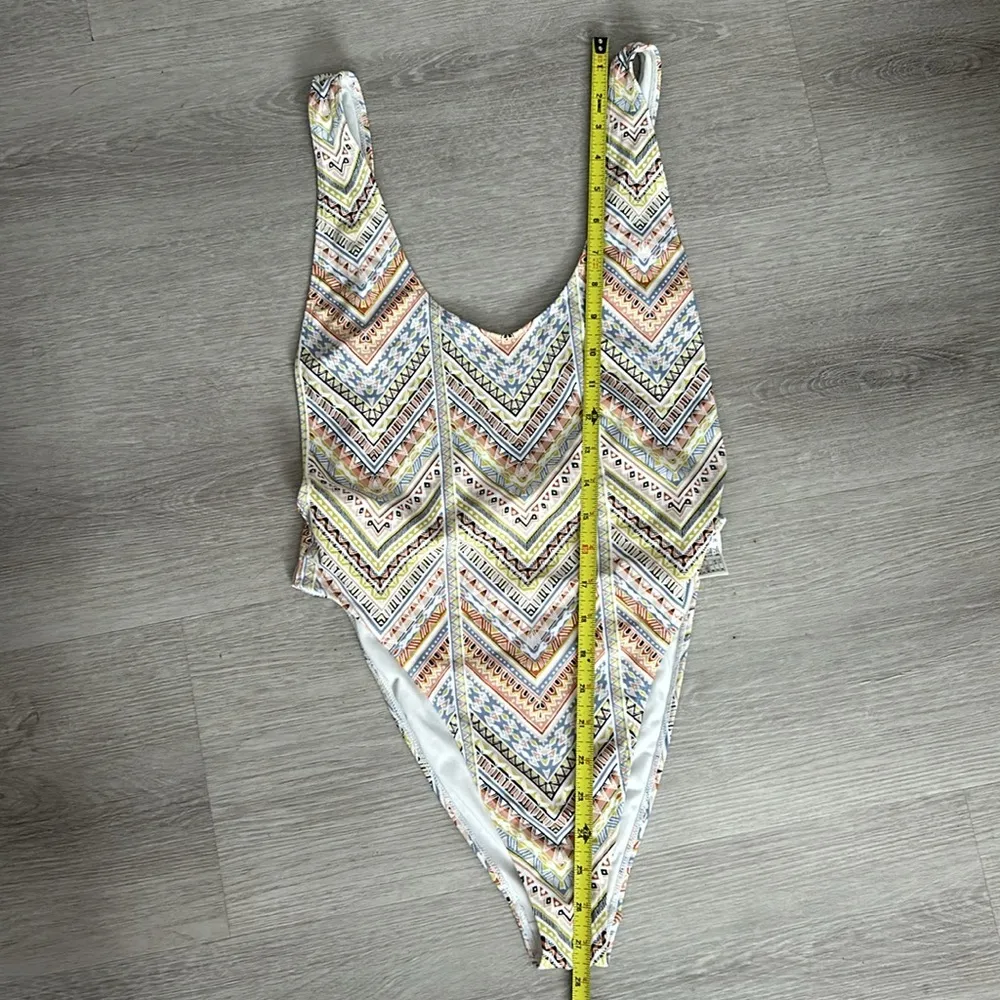 Forever 21 high leg printed one piece swimsuit - Image 4