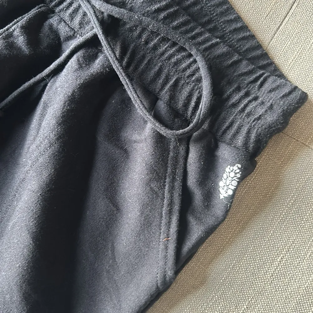 Free People Movement Black Jogger Sweatpants Size Large - Image 5