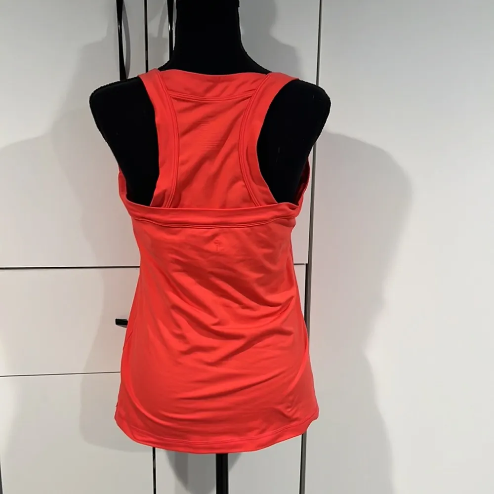 Danskin Now tank top.‎ Size L Red Size L - Image 4