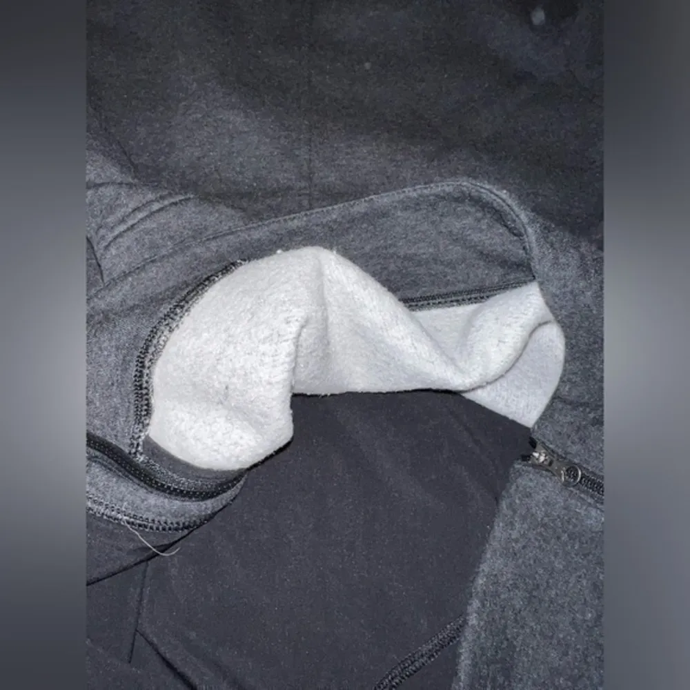 LULULEMON sweater with size zippers and hidden‎ pocket size 2 - Image 7