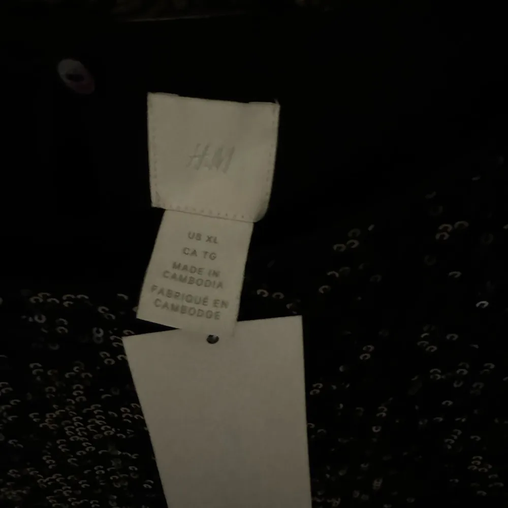 H&M Black Sequin Oversized T-Shirt - Image 3