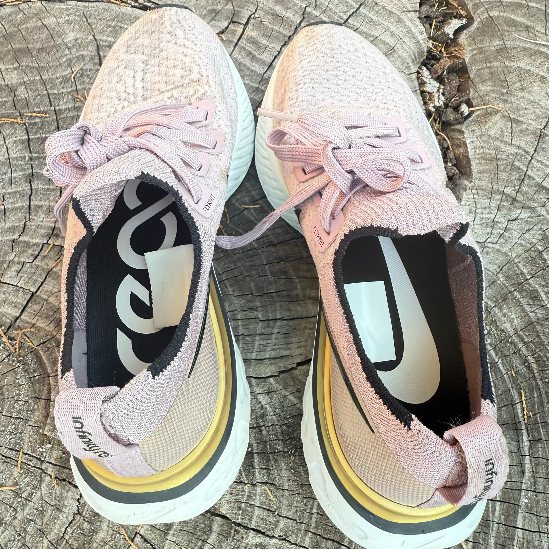 NIKE REACT Women Shoes  - Image 3