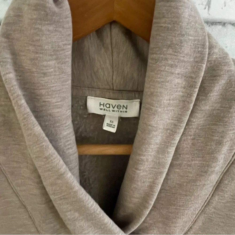 Women’s Haven Well Within tan pullover fleece shawl collar top soft oversized XS - Image 4