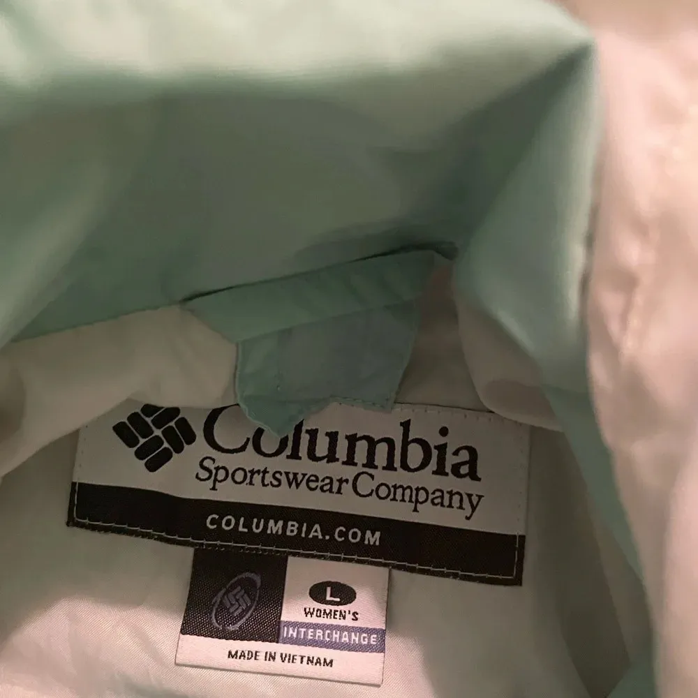 Columbia blue and‎ white rain wind jacket - Image 3