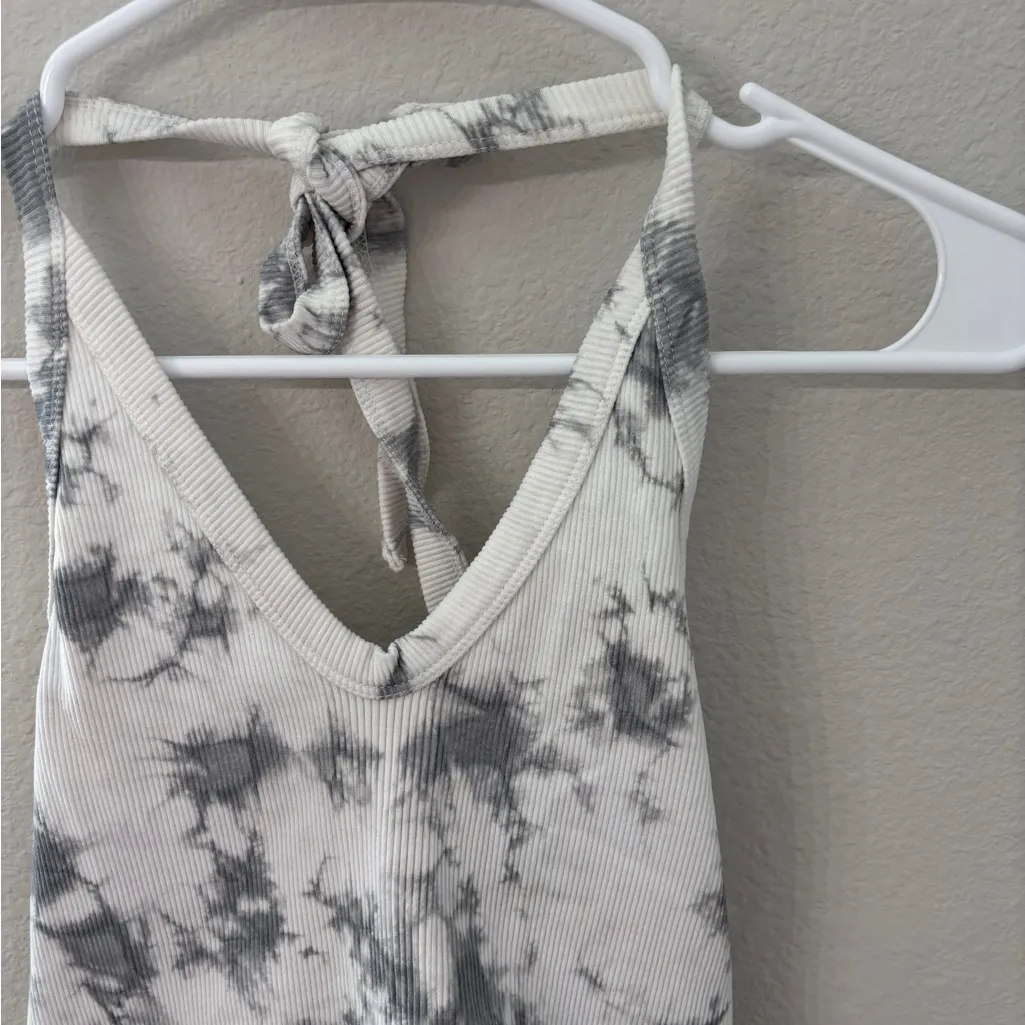 Aura Black and White Backless Tie Front Crop Tank Top - Image 2