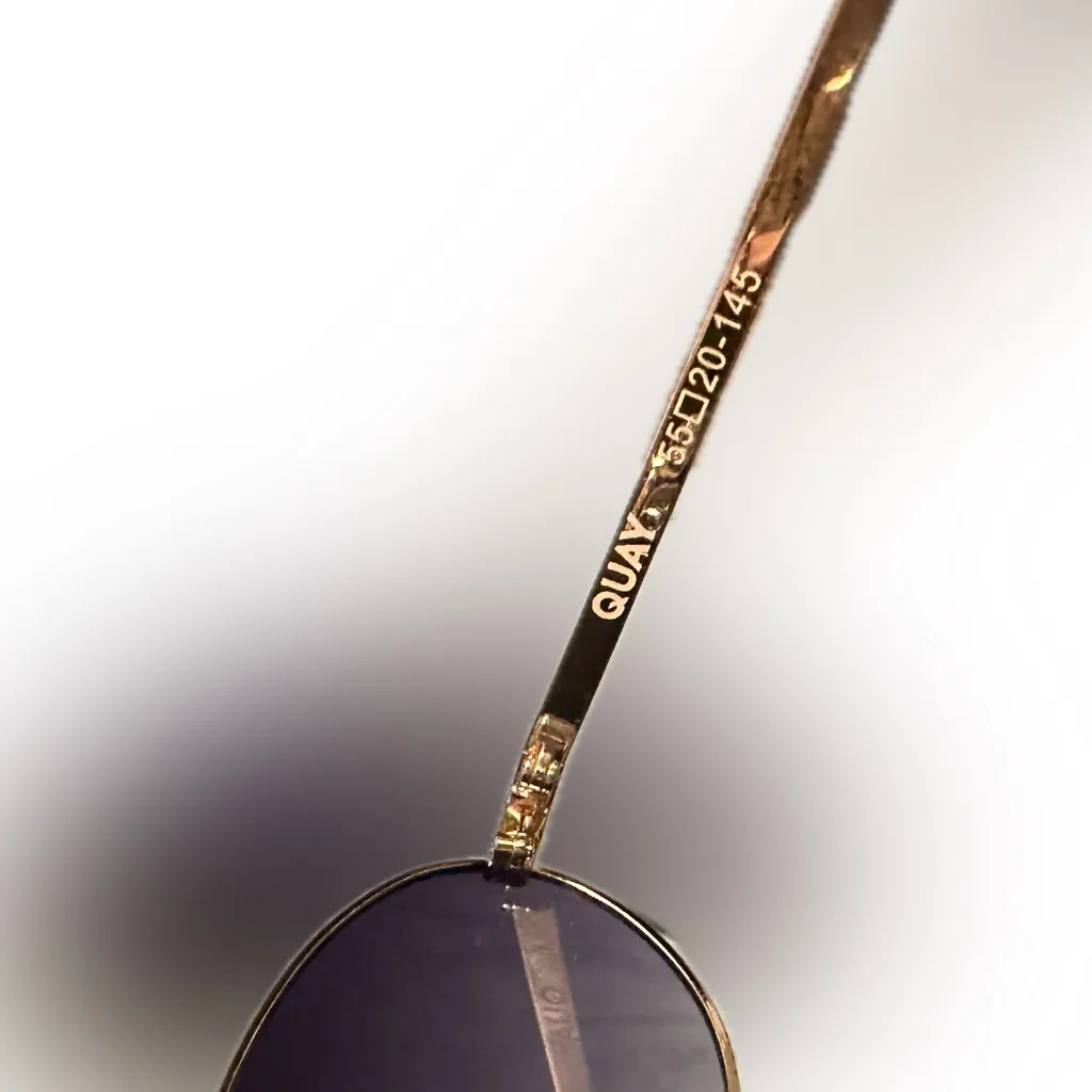 Quay Australia All Mine oval sunglasses in gold frame purple lens new in box - Image 7