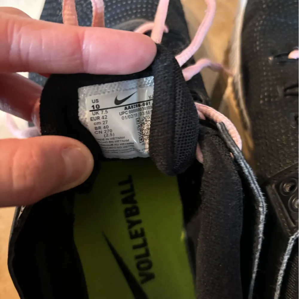 Women’s Volleyball Shoes - Image 2