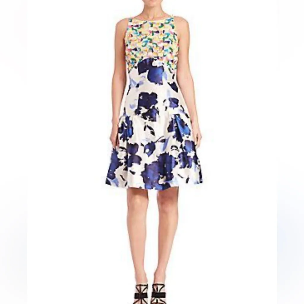 Like new Oscar  de la Renta Blue and White Floral Midi Dress - Image 7