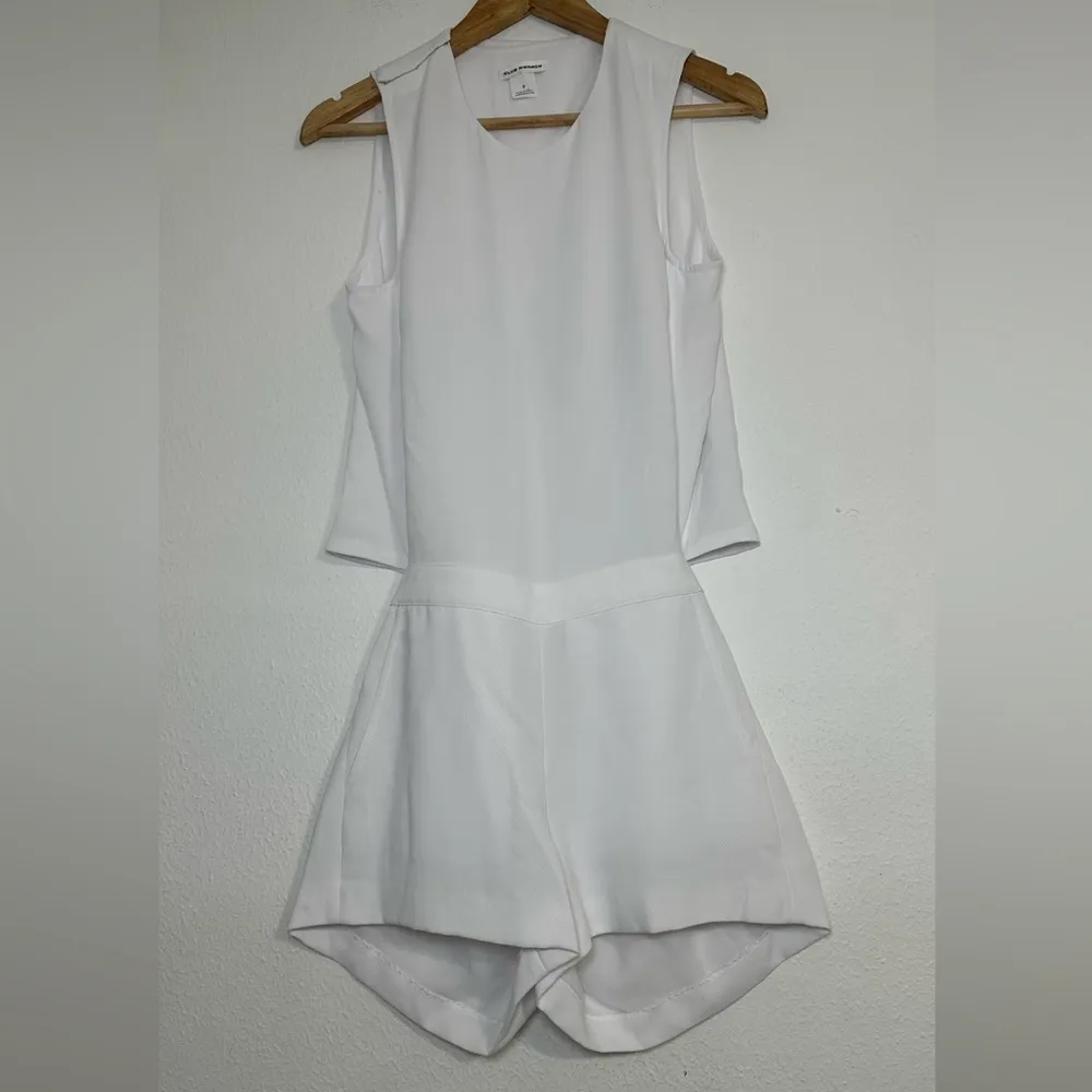 Club Monaco Coquette Women's White Sleeveless Cut Out Romper With Pockets - Image 7