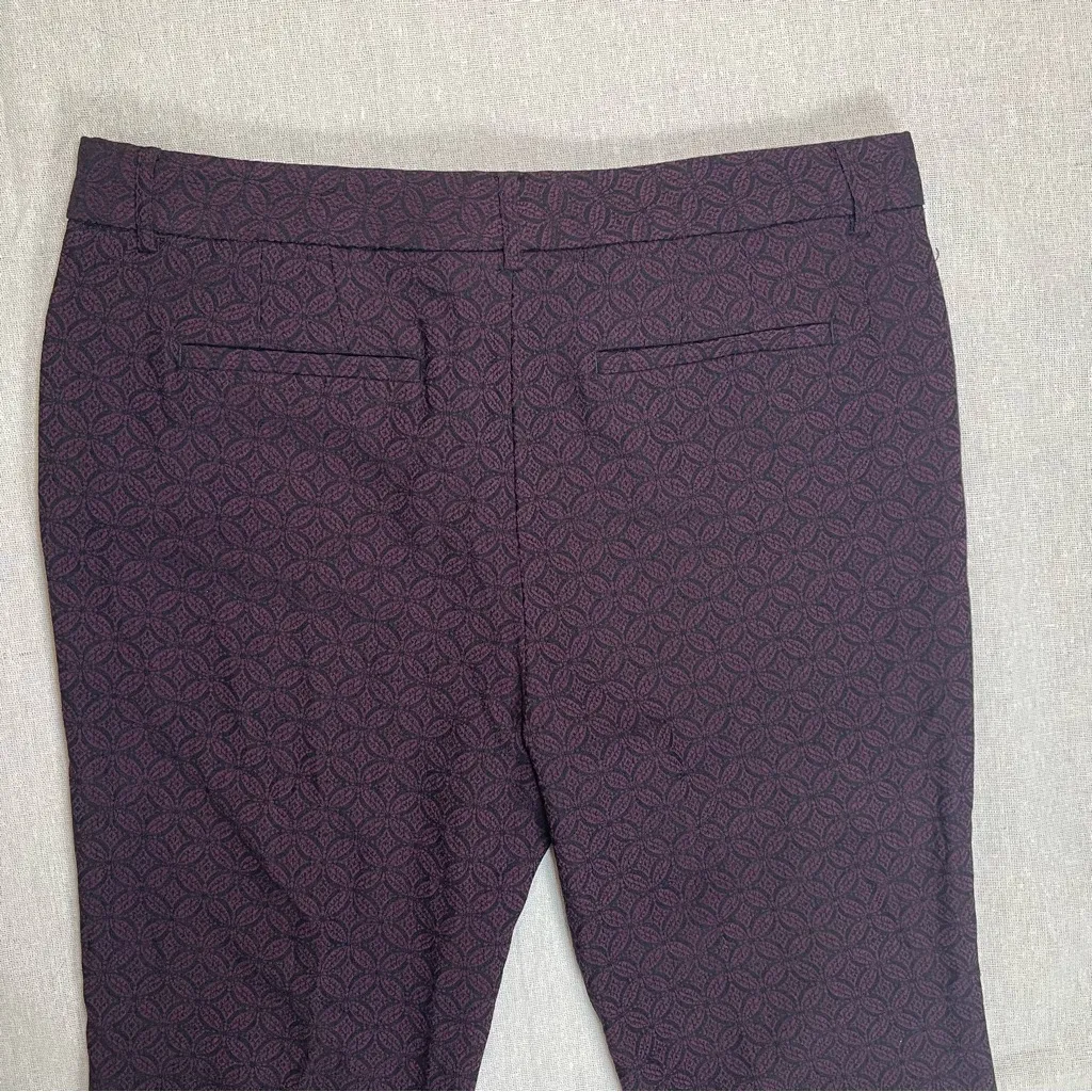 Mario Serrani | Maroon & Black Medallion Pattern Straight Leg Pants | Size 14 - Image 5