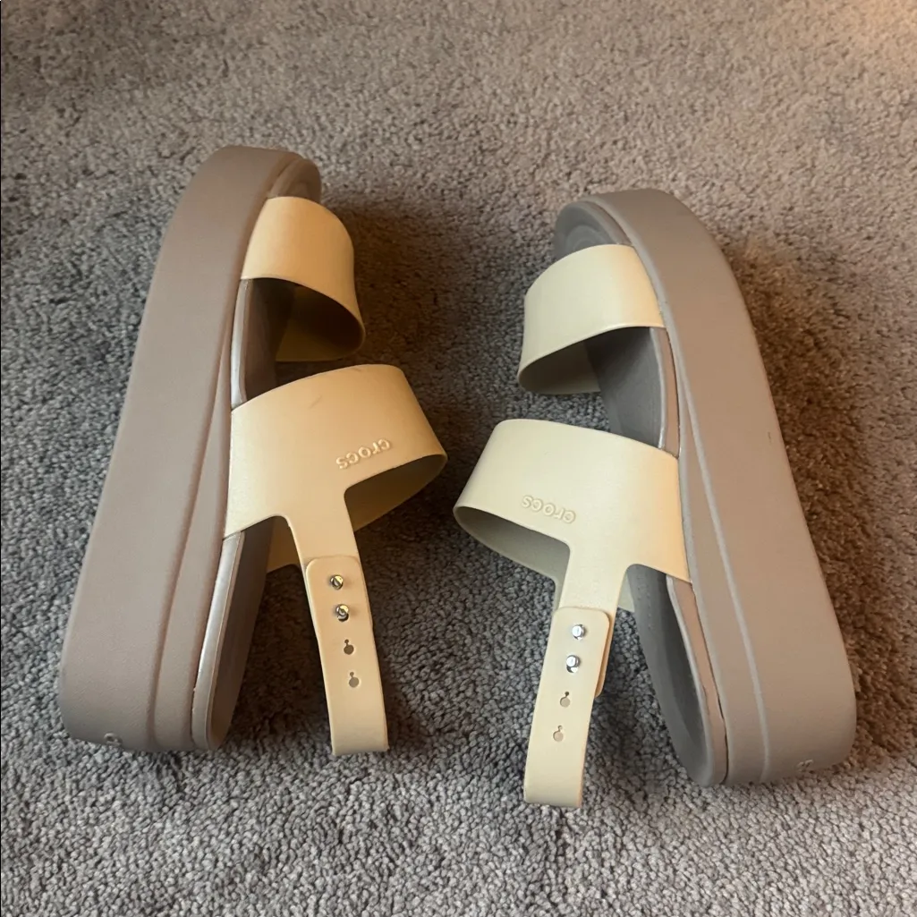 Crocs Brooklyn Matte Wrap Low Wedge Sandals SIZE 8 - Image 9