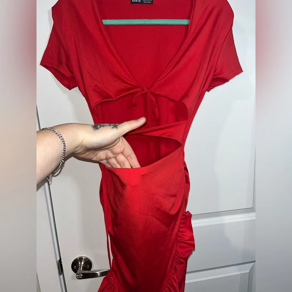 SHEIN Red Ruffled Belly-Cut-Out Tie Ruched Skirted Fiesta Party Dress Size M - Image 3