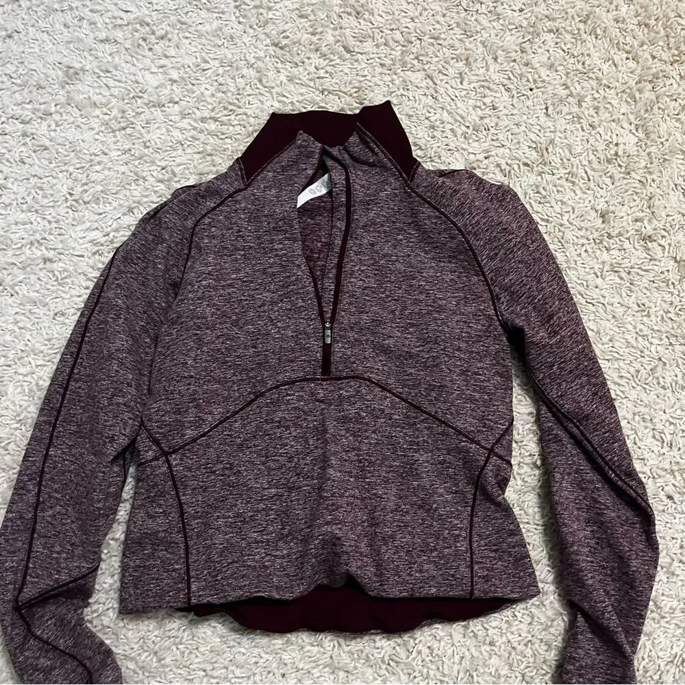 Lululemon  always alert 1/2 zip size 8 - Image 2