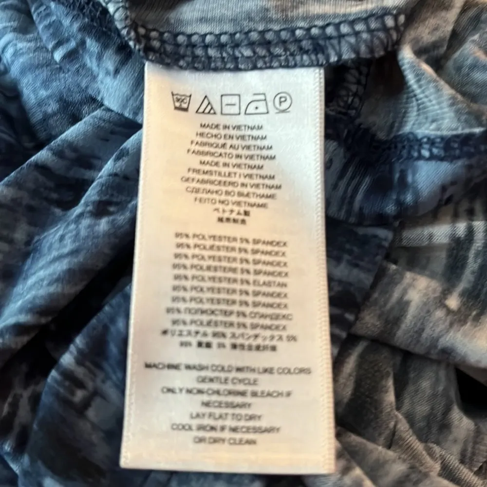 Michael Michael kors tank top size small . - Image 8