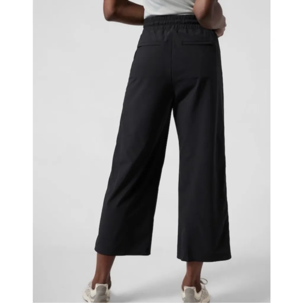 Athleta Avenue Wide Leg Crop Pant Black Women’s Size 10 Casual Pull On - Image 2