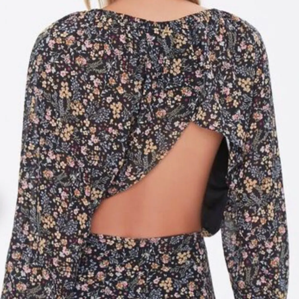 Forever 21 open back floral mini dress, sheer sleeves, lined, Small - Image 2