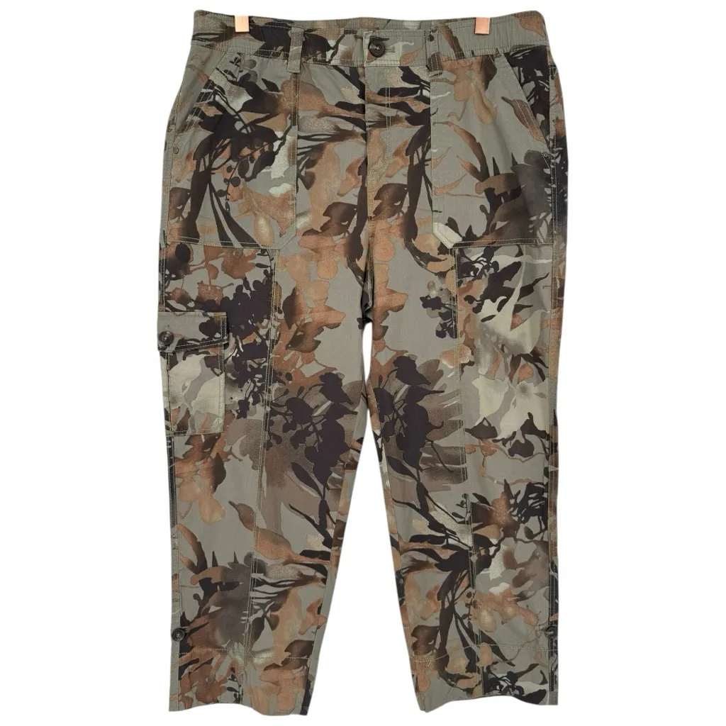 Chico's Women’s Floral Camouflage Ankle Pants Size 12 Camo Casual - Image 4