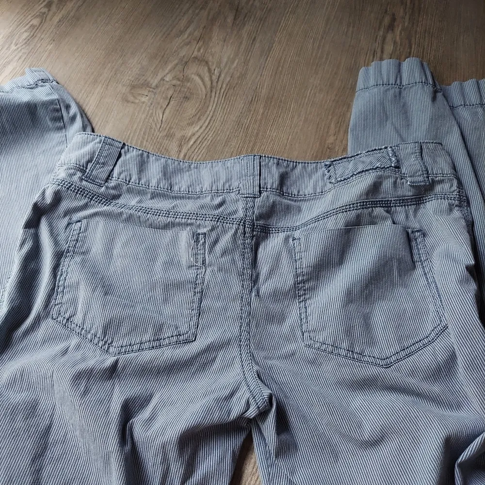 SO  Brand Y2K Low Rise Pin Stripe Pants - Image 4