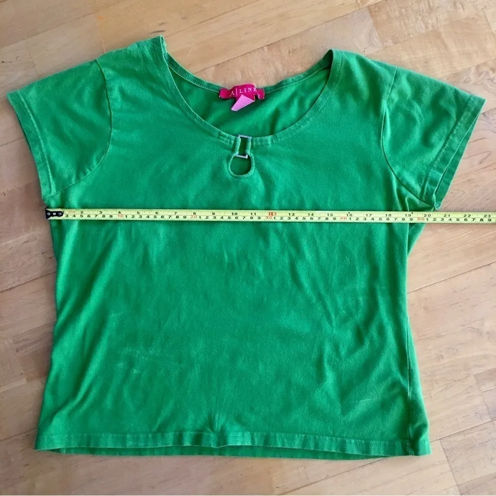 LAST CHANCE! A Line Colorful Short-Sleeve, Cropped Keyhole Tee, Green, Size XL - Image 6