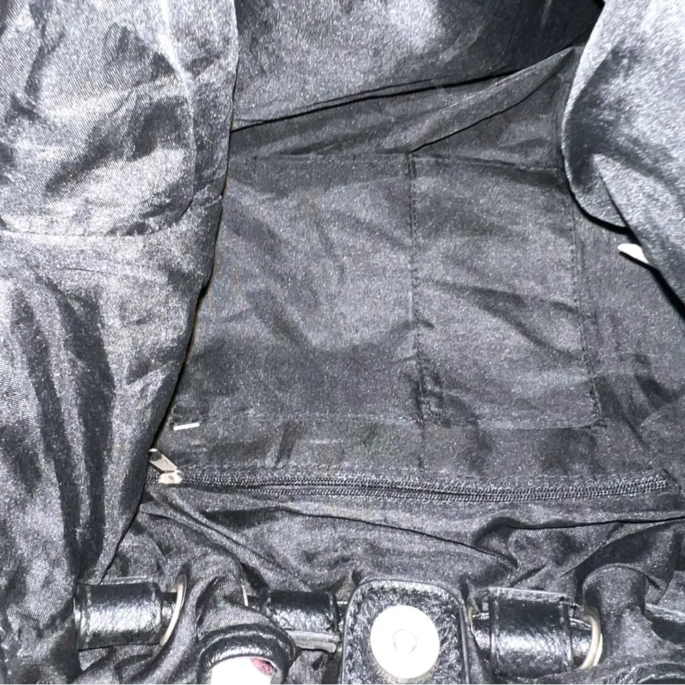 Purple and black print baggy Women's Bag. Has faux leather round strap - Image 5