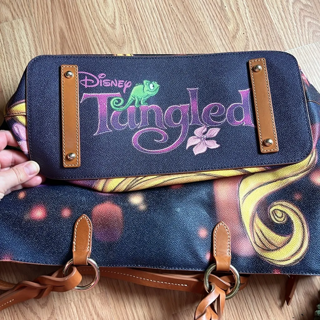 Dooney & Bourke Disneys tangled tote - Image 3