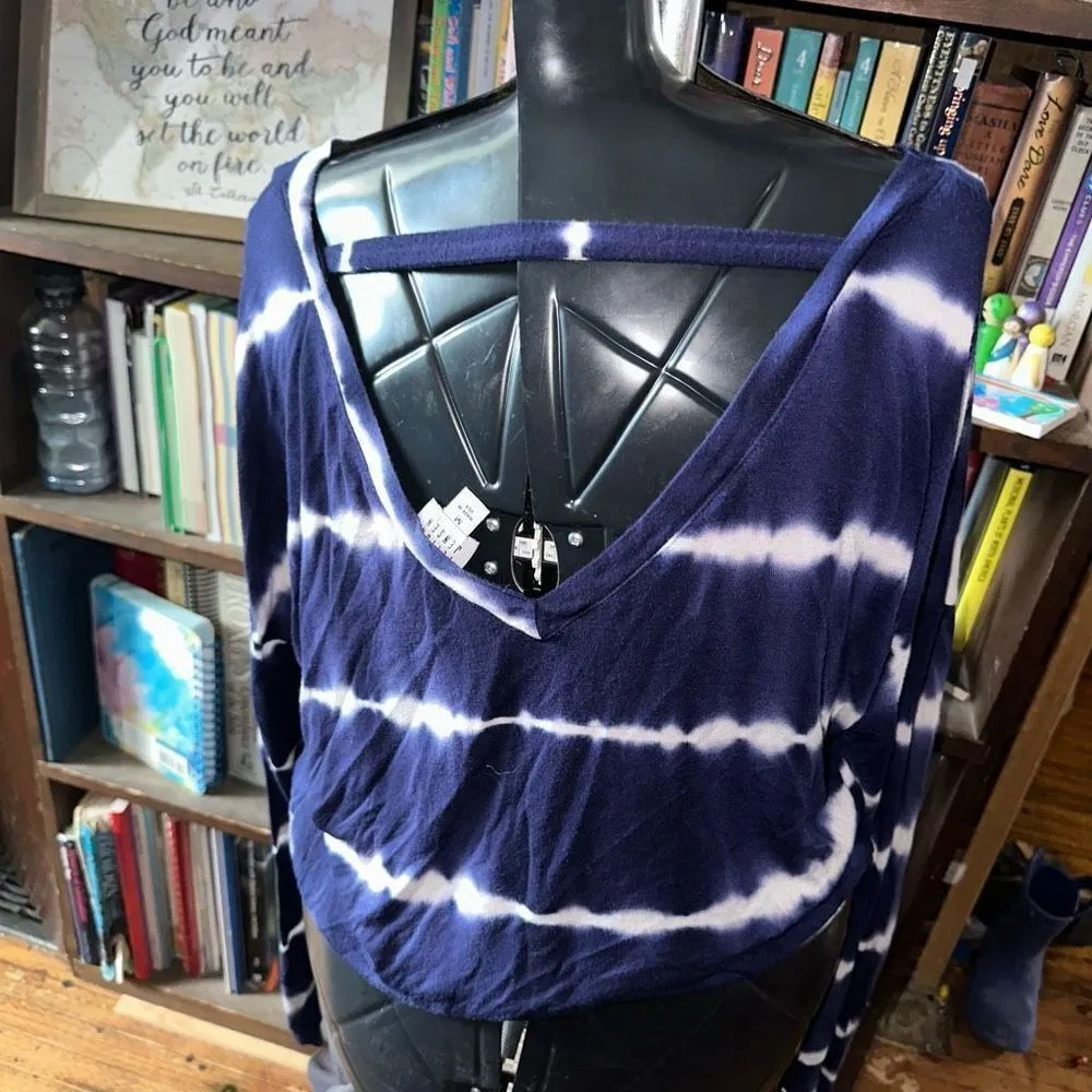 Peyton Jensen blue & white tie dye striped M open back top - Image 2