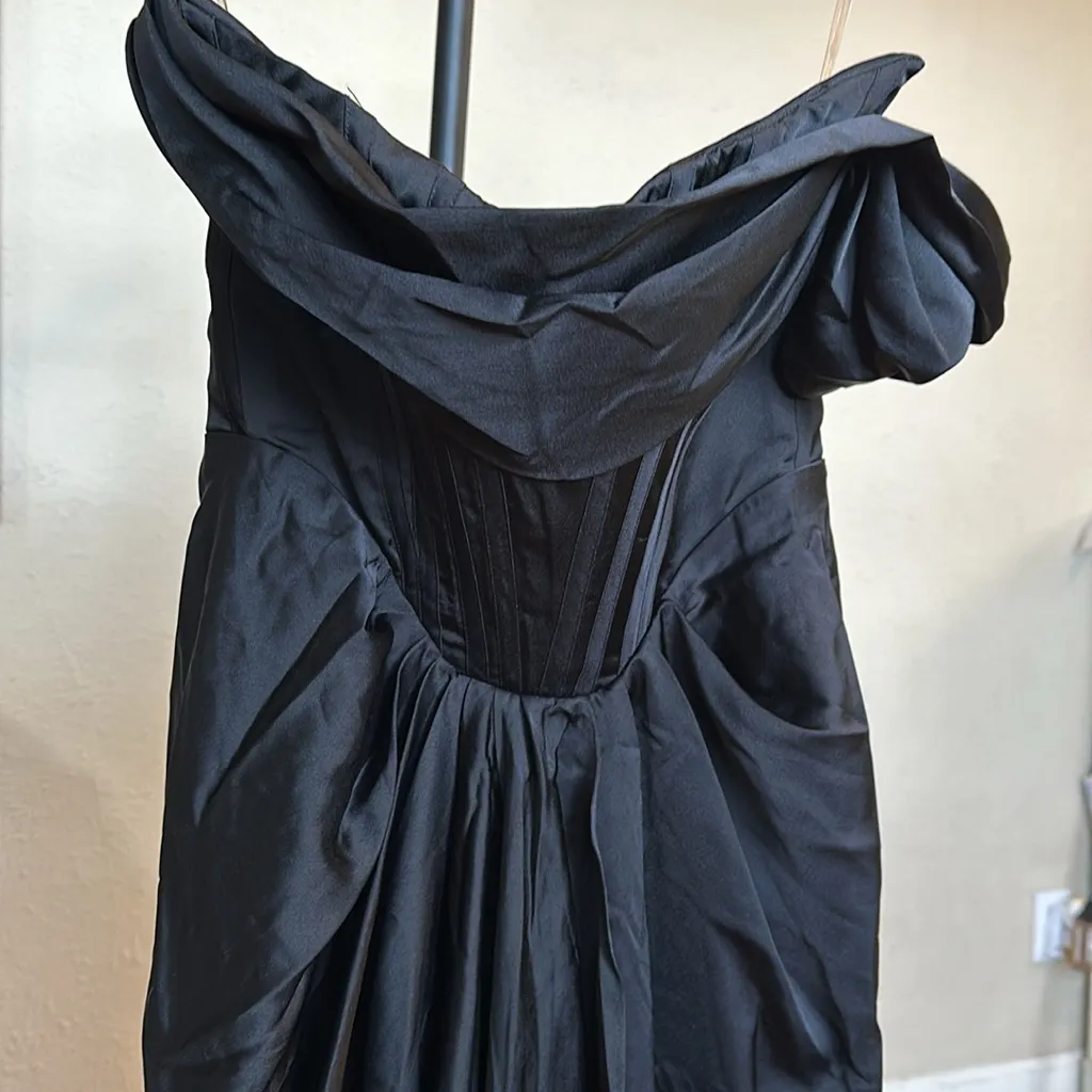 House of CB Janis Dress size medium NWOT‎ black RARE - Image 11