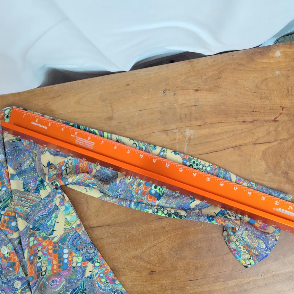 Ladies' 70s Vintage Psychedelic "Disco" Shirt Small Tan - Image 3