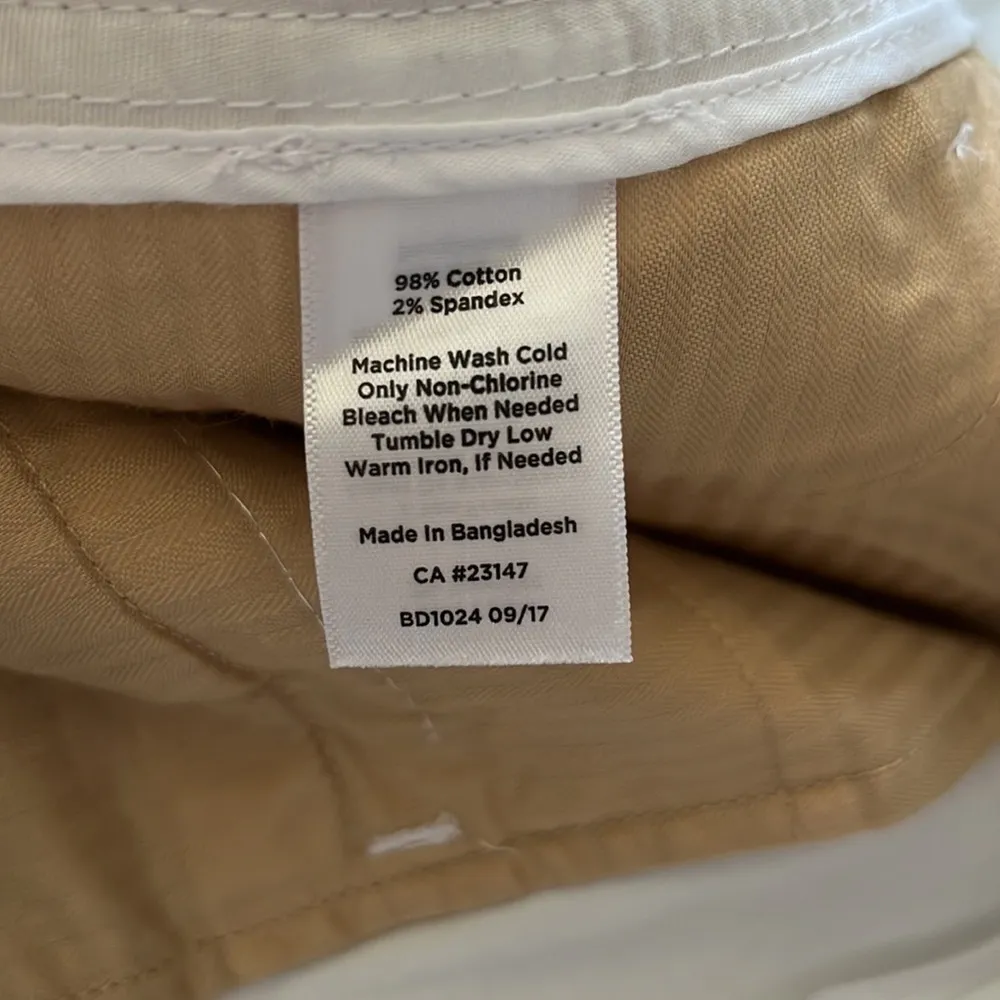 TALBOTS Women’s PERFECT SHORTS 13" white size 10 nwt - Image 9