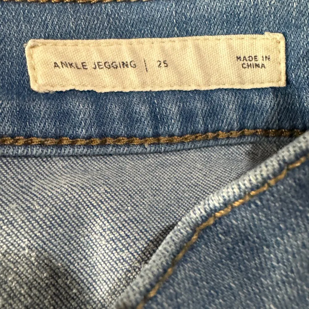 PacSun SZ 25 Ankle Jeggings Jeans Low-Rise Frayed Step Hems Zip-Fly Light Wash - Image 8