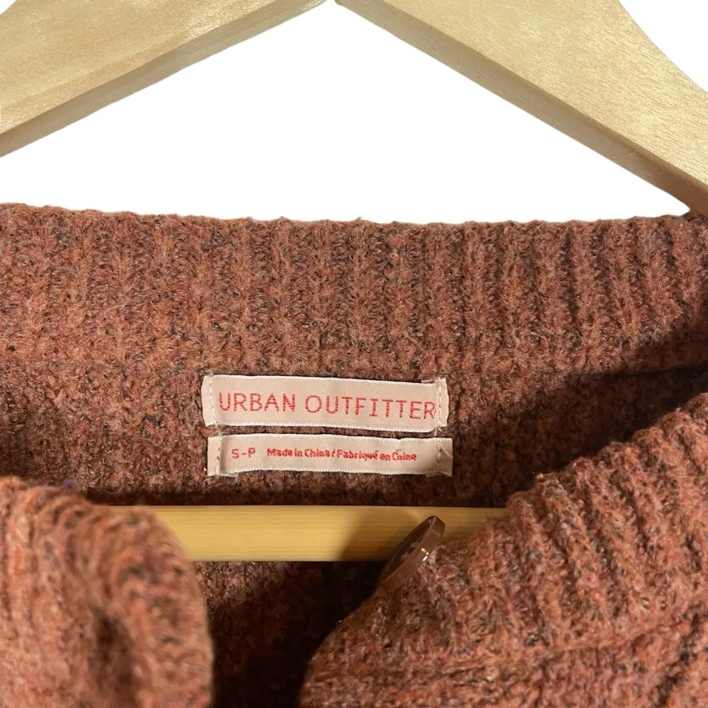 Urban Outfitters Textured Knit Button Cropped Cardigan in Brown Size S - Image 4