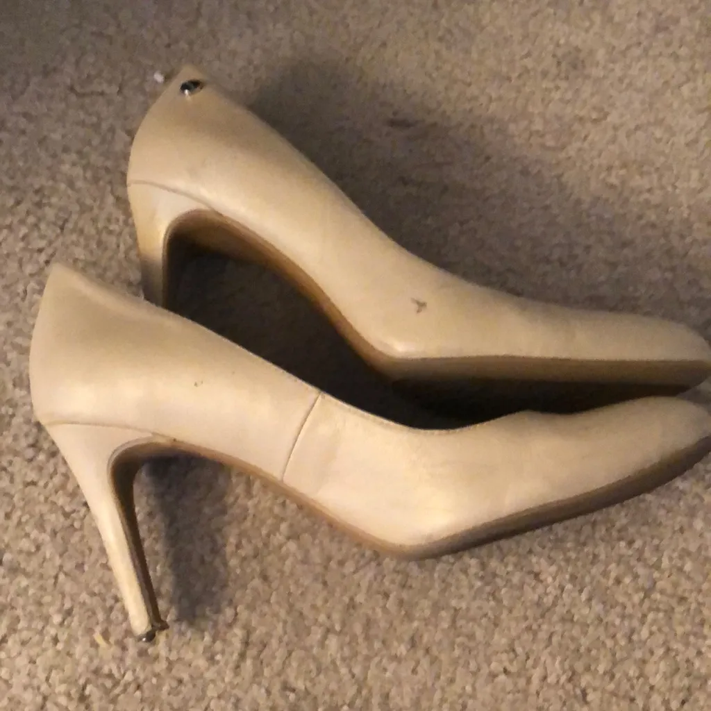 Calvin Klein nude pumps - Image 3
