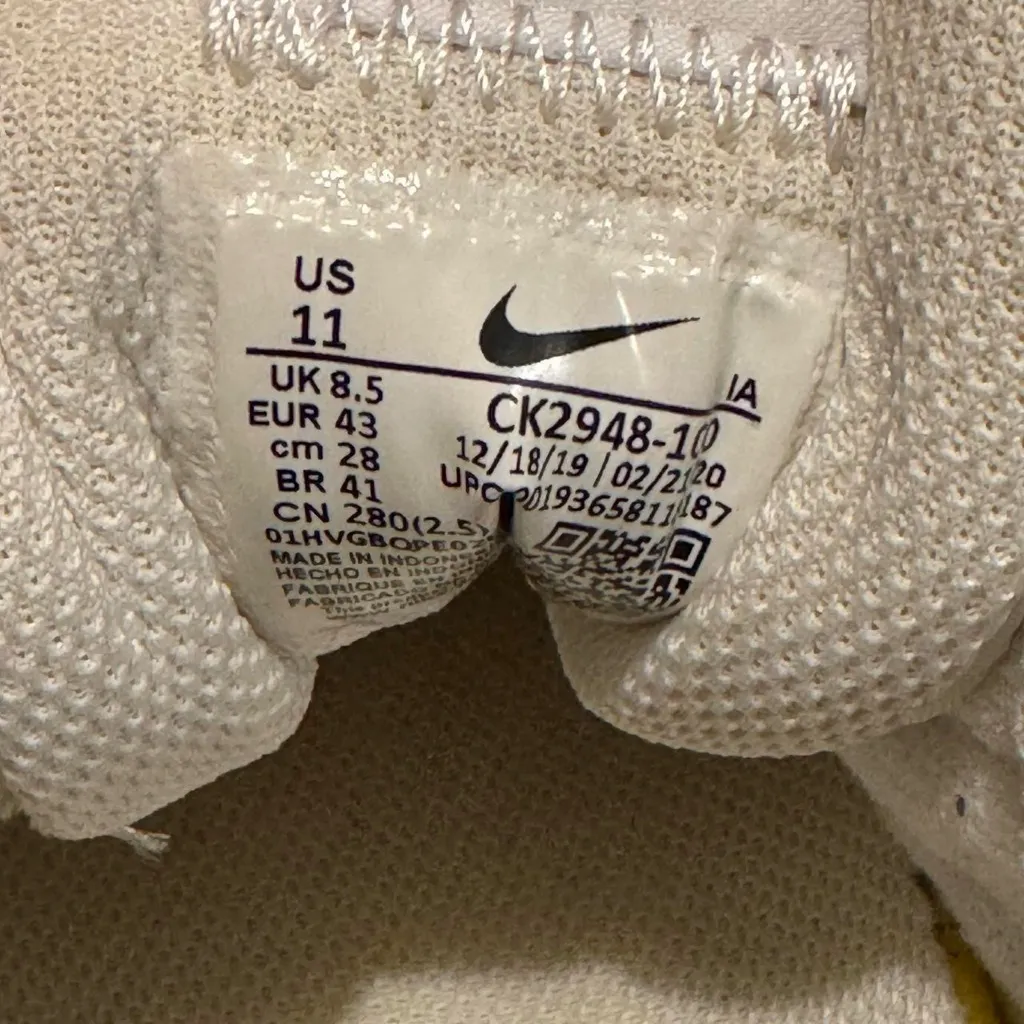 Nike Venture Runner Women’s Shoes 
VTG 80s 90s Running Off White Coral - Image 7