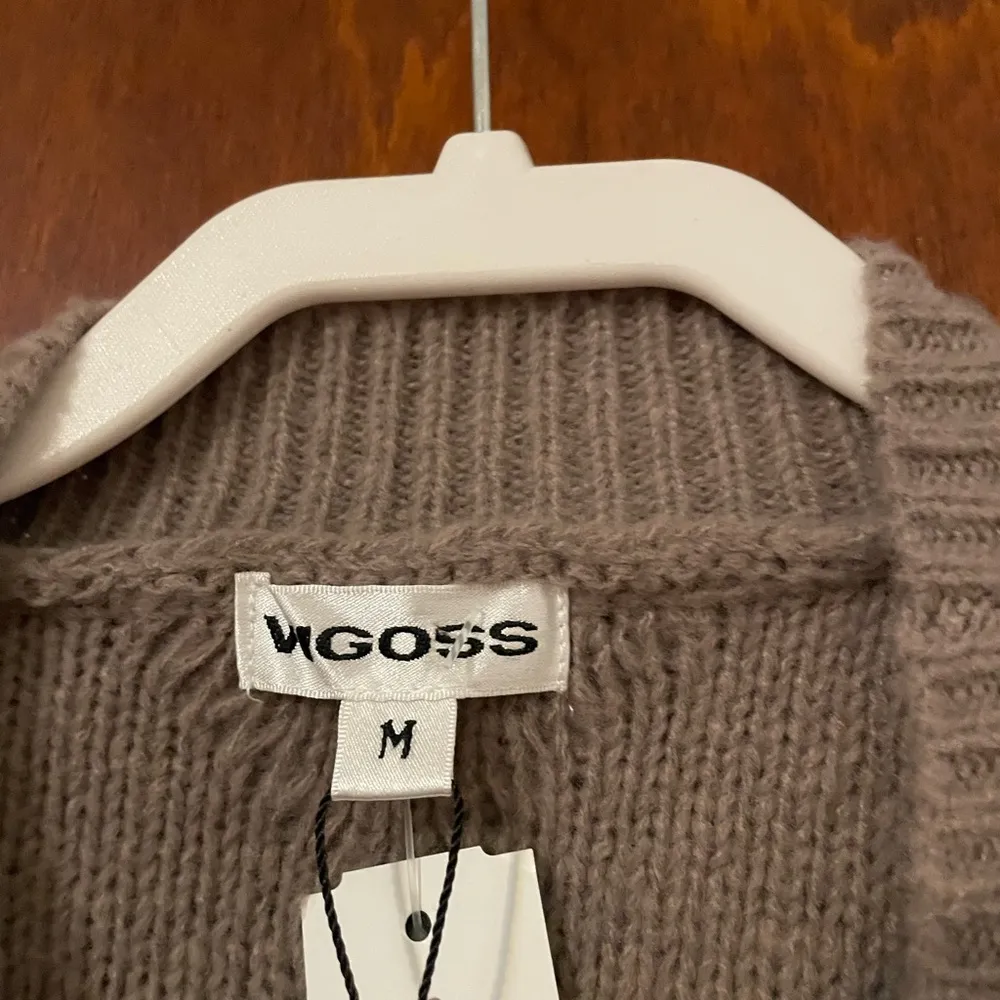 NWT Vigoss
Aldith Textured Mock Neck Sweater Size M - Image 4