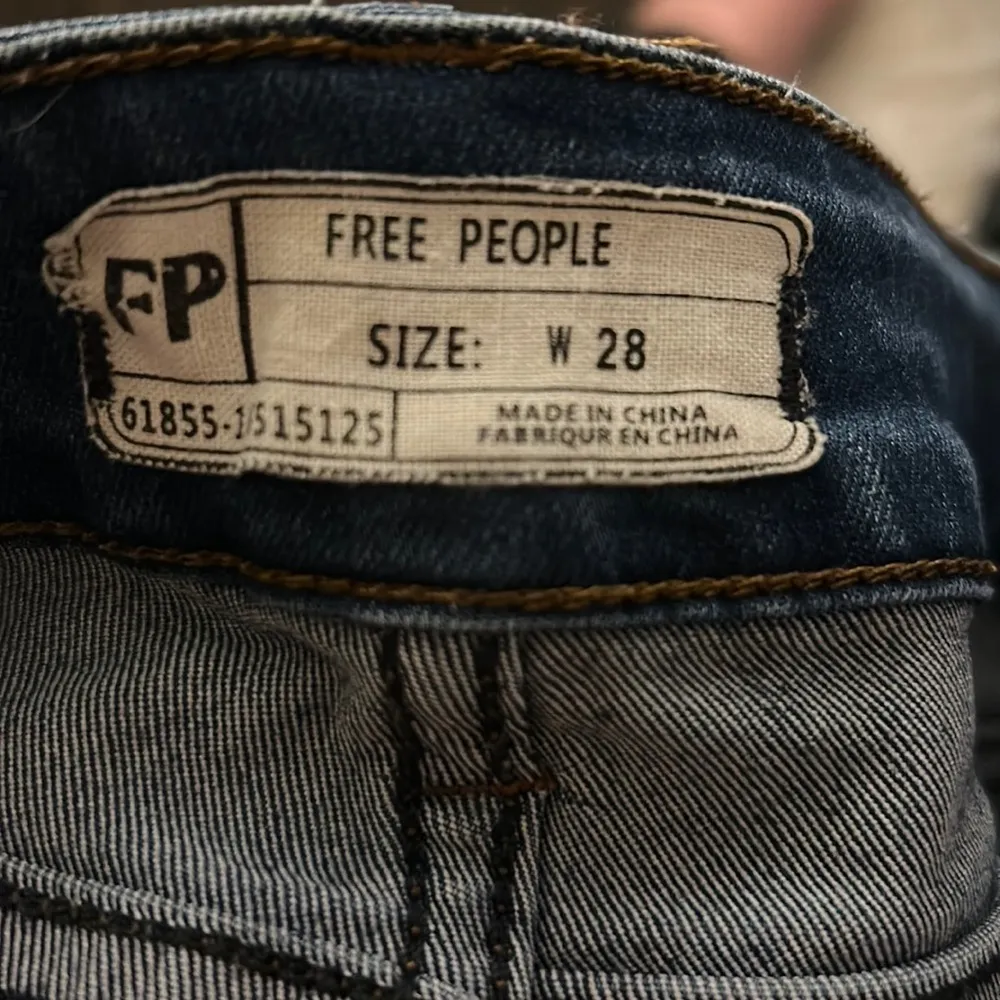 Free People Retro style Front Pocket Skinny Jeans - Size 28 - Image 8