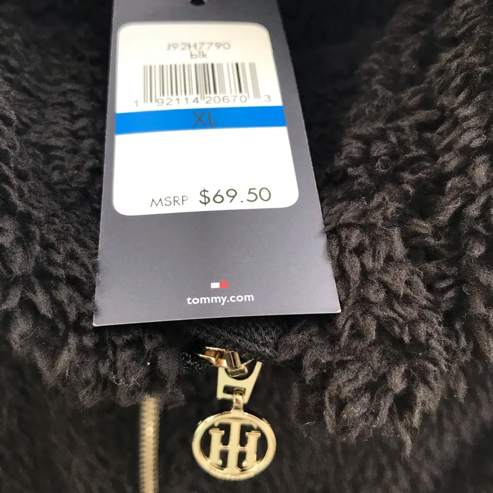 Tommy Hilfiger Black Puffy Vest NWT - Image 4