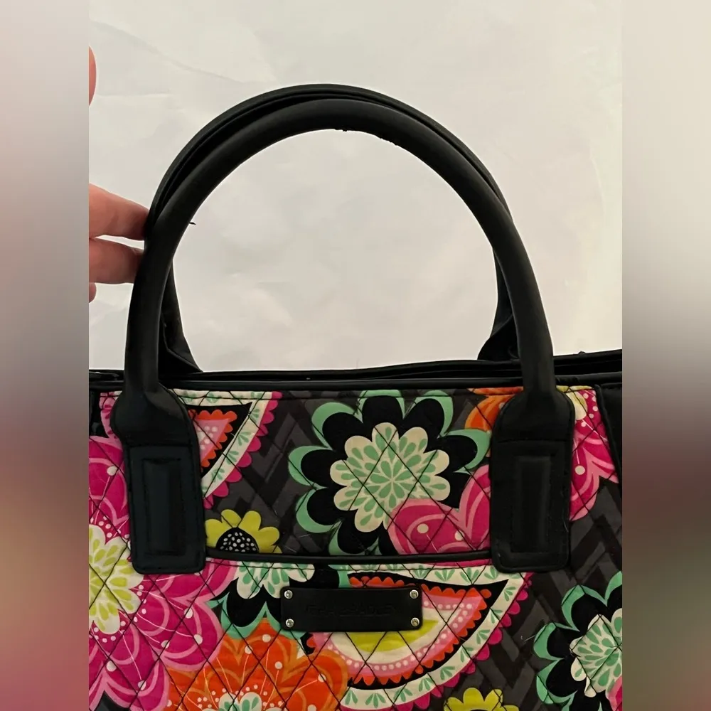 Vera Bradley Ziggy Zinnia *RETIRED*  
Trapeze Pink and Orange Floral Tote Bag - Image 6