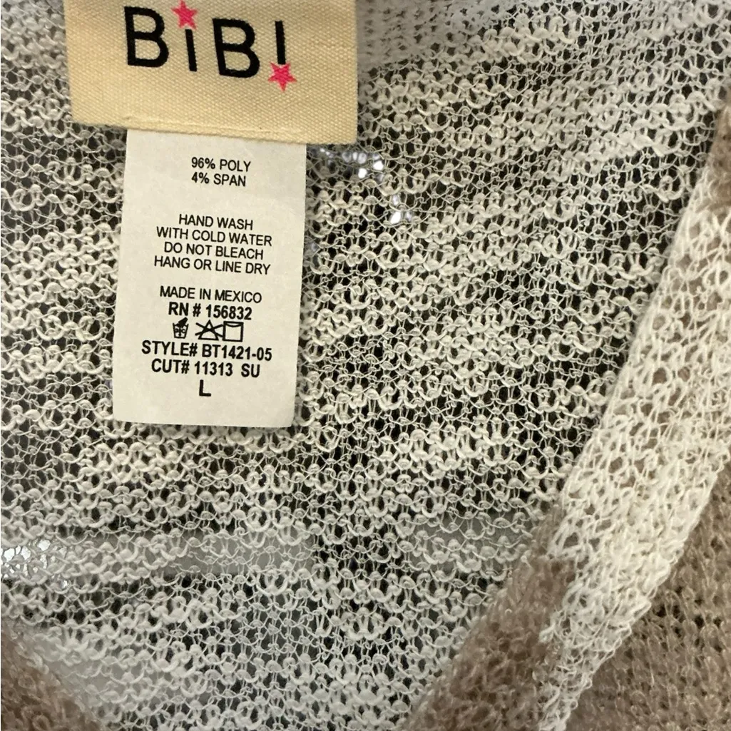 BiBi Beige and White Star Pattern Blouse Tan Size L - Image 3