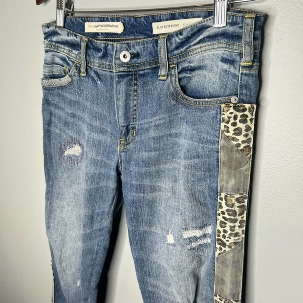 Anthro Pilcro & the letterpress slim boyfriend distressed leopard stripe size 25 - Image 2